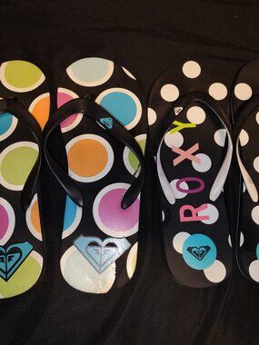 2 Pairs Roxy Size 8 9 Flip Flop Polka Dots Black White Pink Blue Sandals